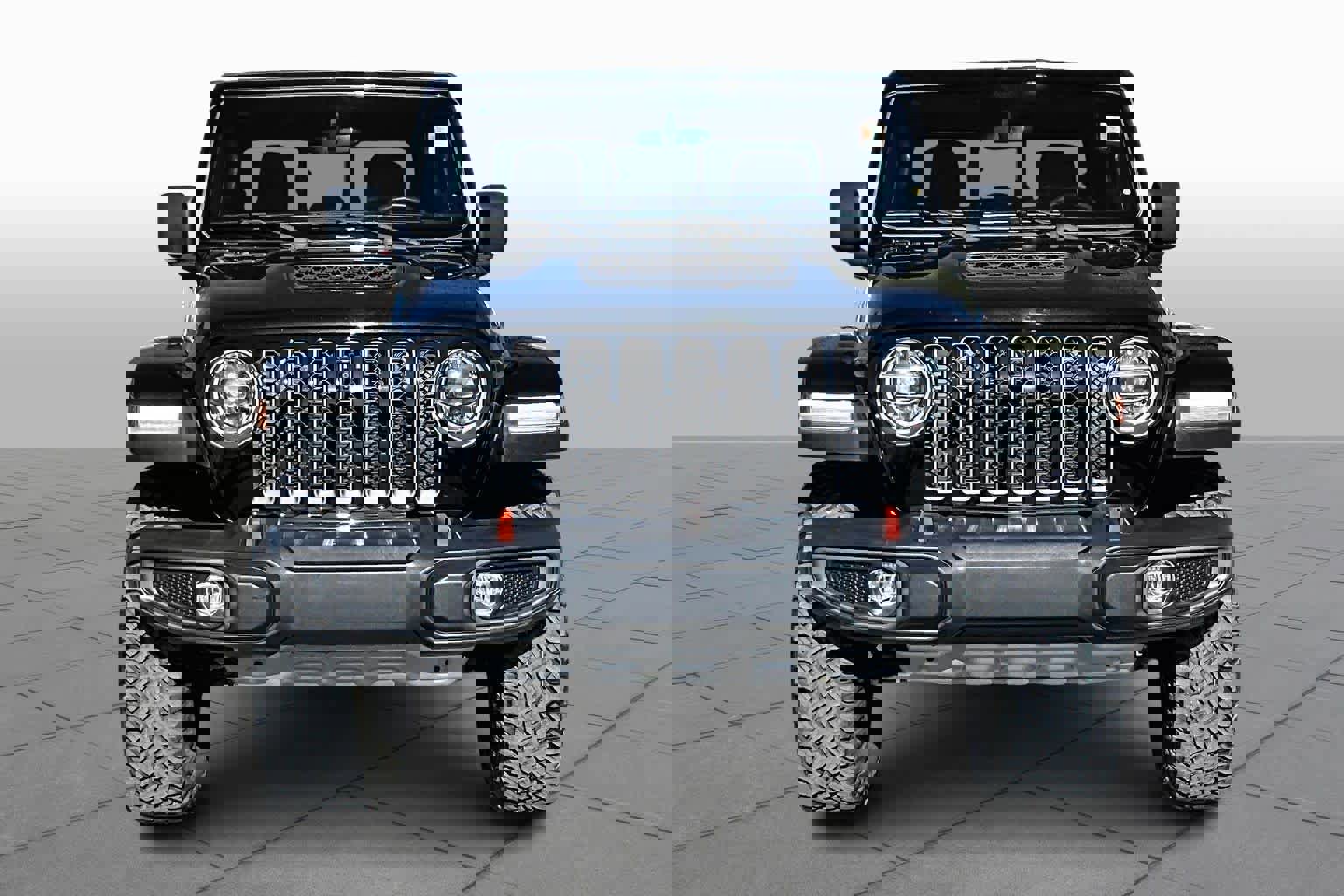 Used 2021 Jeep Gladiator Mojave image 3