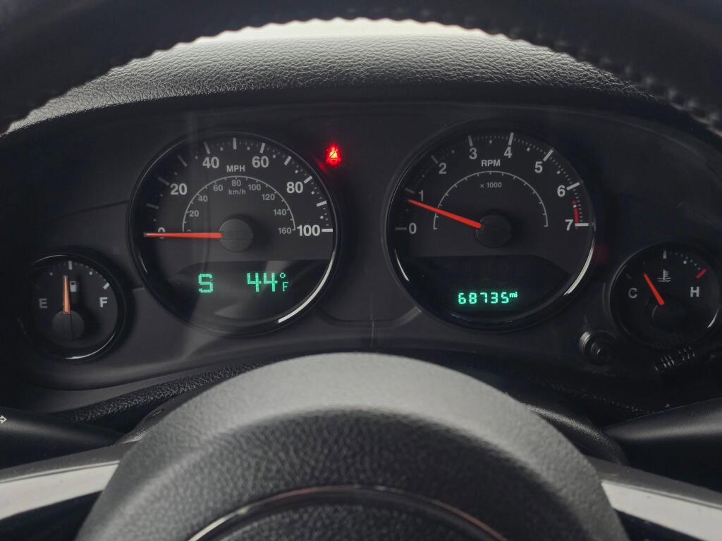 Used 2017 Jeep Wrangler Unlimited Sahara image 38