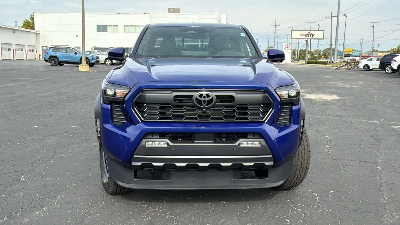 New 2025 Toyota Tacoma TRD Off-Road image 2
