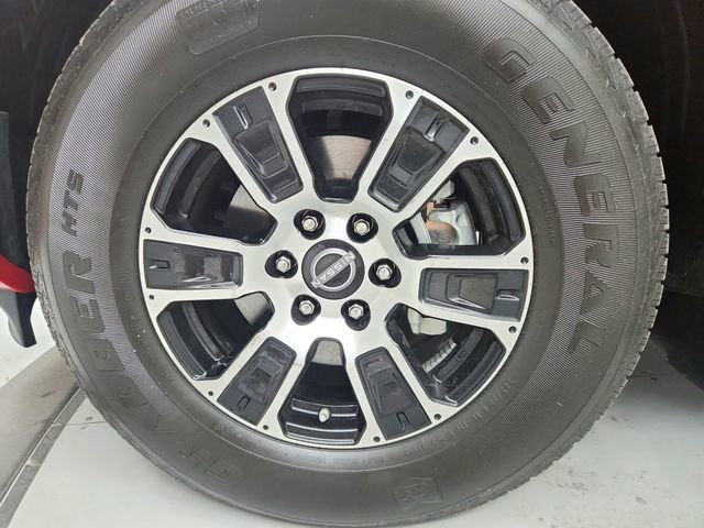 Used 2024 Nissan Titan SV w/ SV Convenience Package image 40