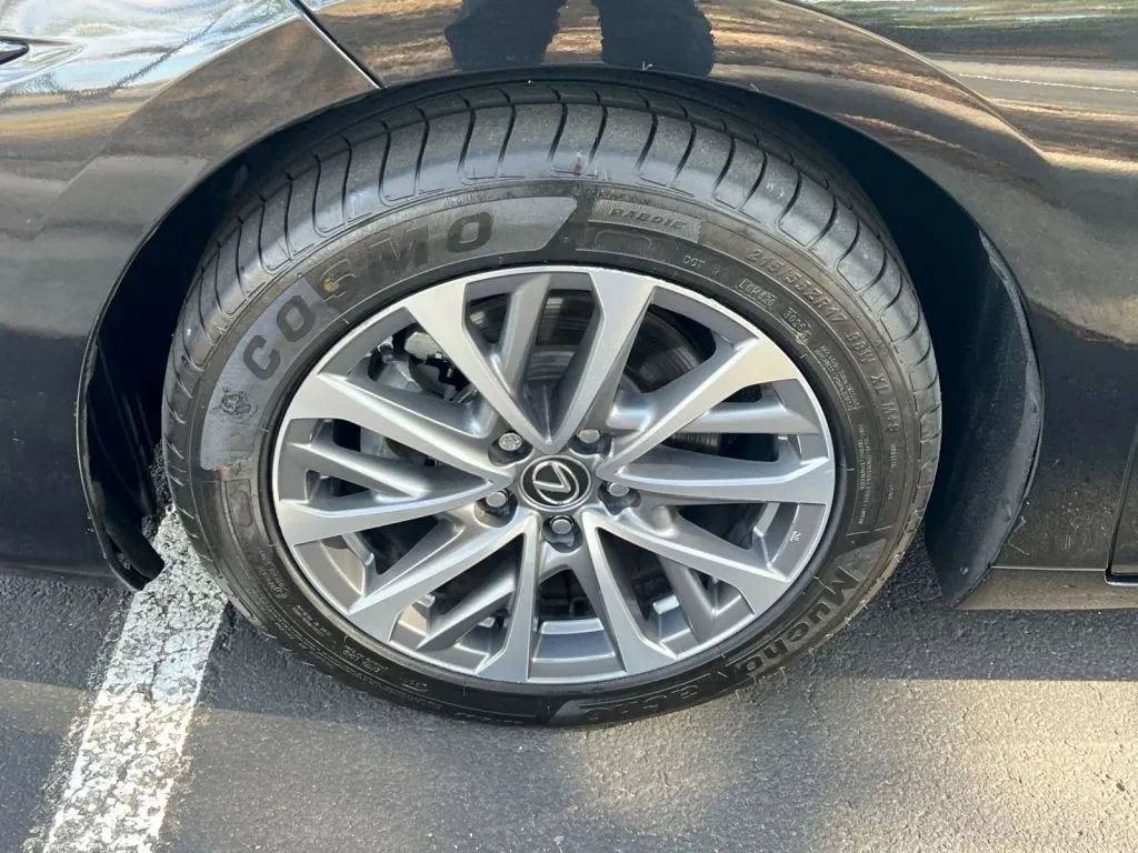 Used 2023 Lexus ES 350 w/ Accessory Package (Z1) FWD image 29