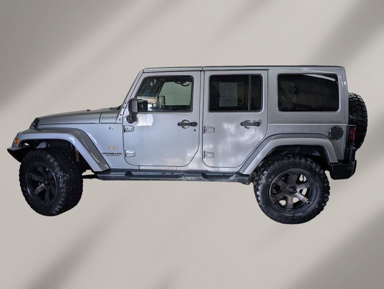 Used 2013 Jeep Wrangler Unlimited Sahara w/ Connectivity Group AWD/4WD image 3