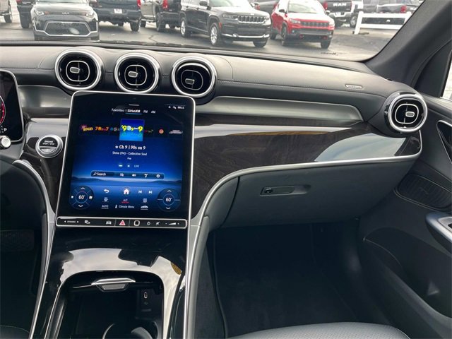 Used 2024 Mercedes-Benz GLC 300 image 13