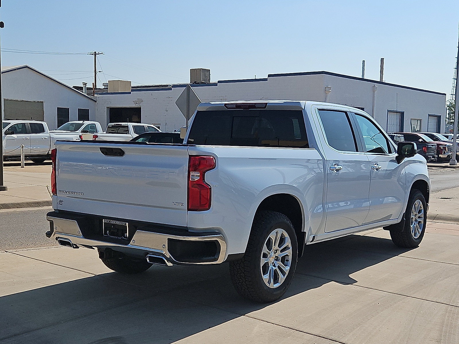 New 2026 Chevrolet Silverado 1500 LTZ w/ LTZ Premium Package AWD/4WD image 4