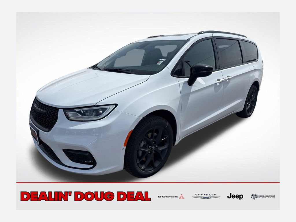 New 2026 Chrysler Pacifica Limited w/ S Appearance Package