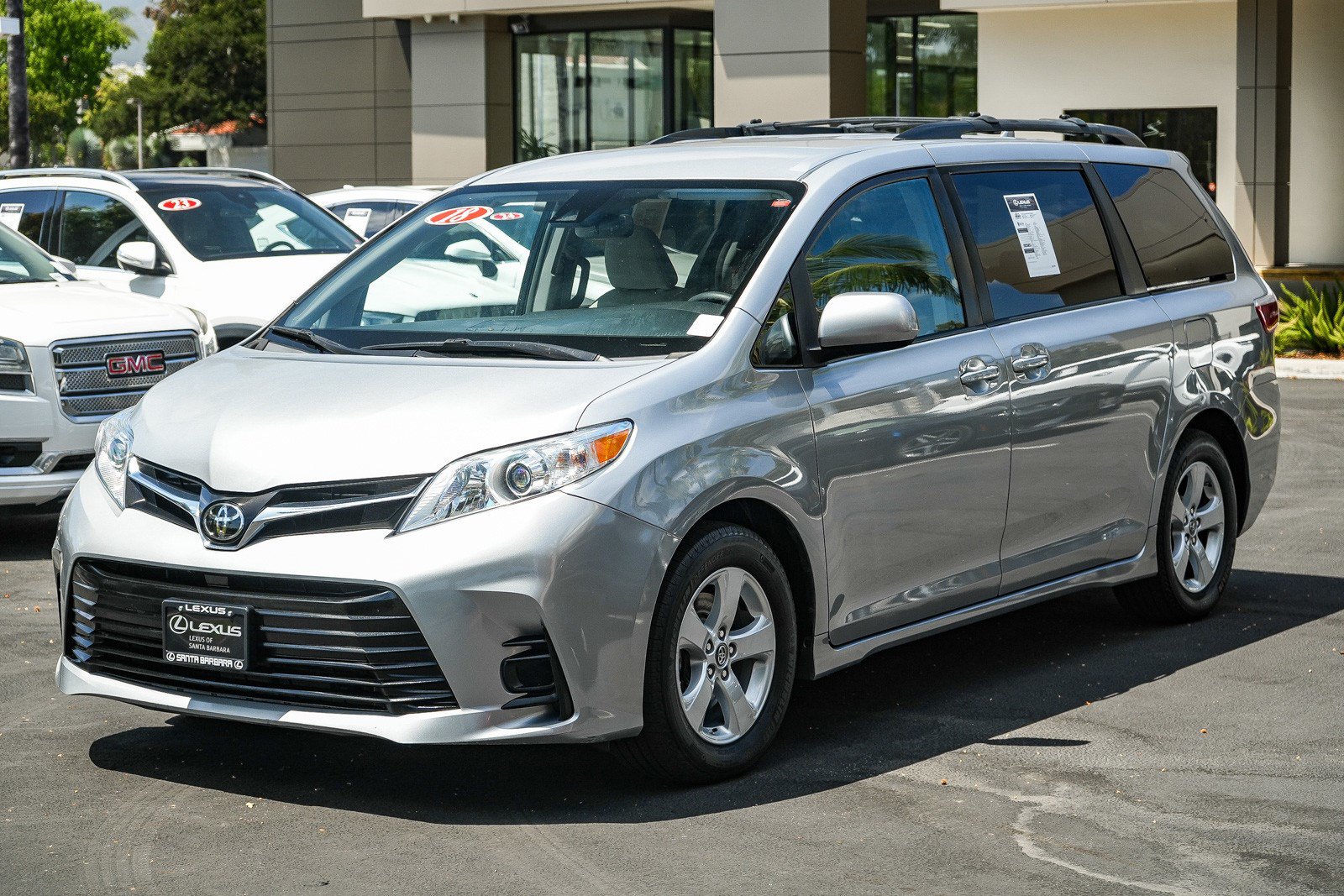 Used 2018 Toyota Sienna LE FWD image 3