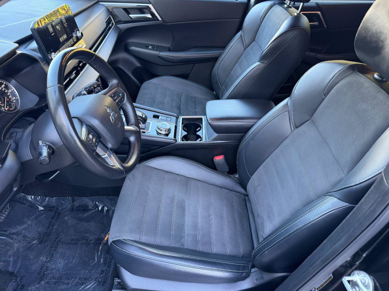 Used 2024 Mitsubishi Outlander SE FWD image 15