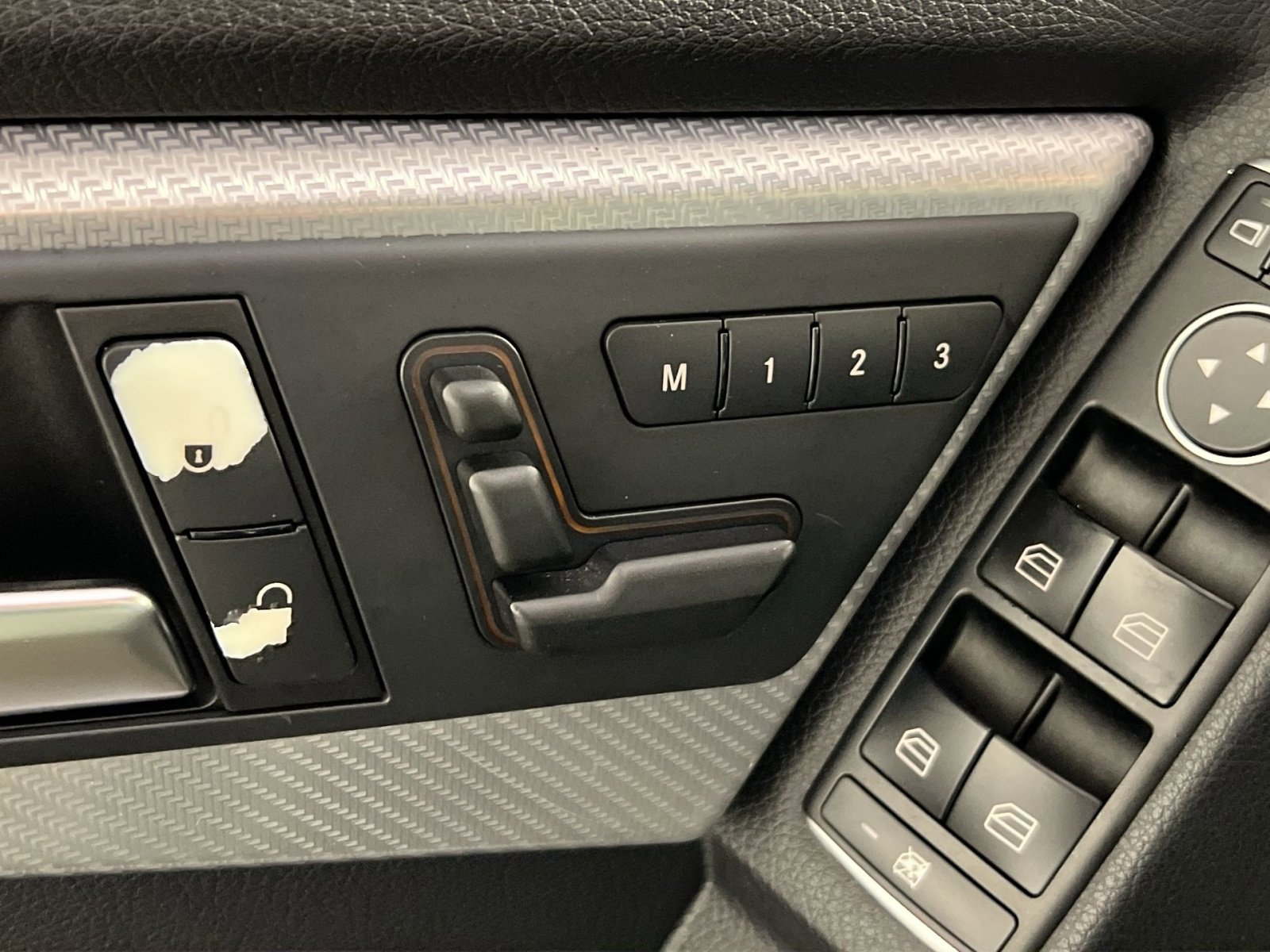 Used 2015 Mercedes-Benz GLK 350 4MATIC image 31