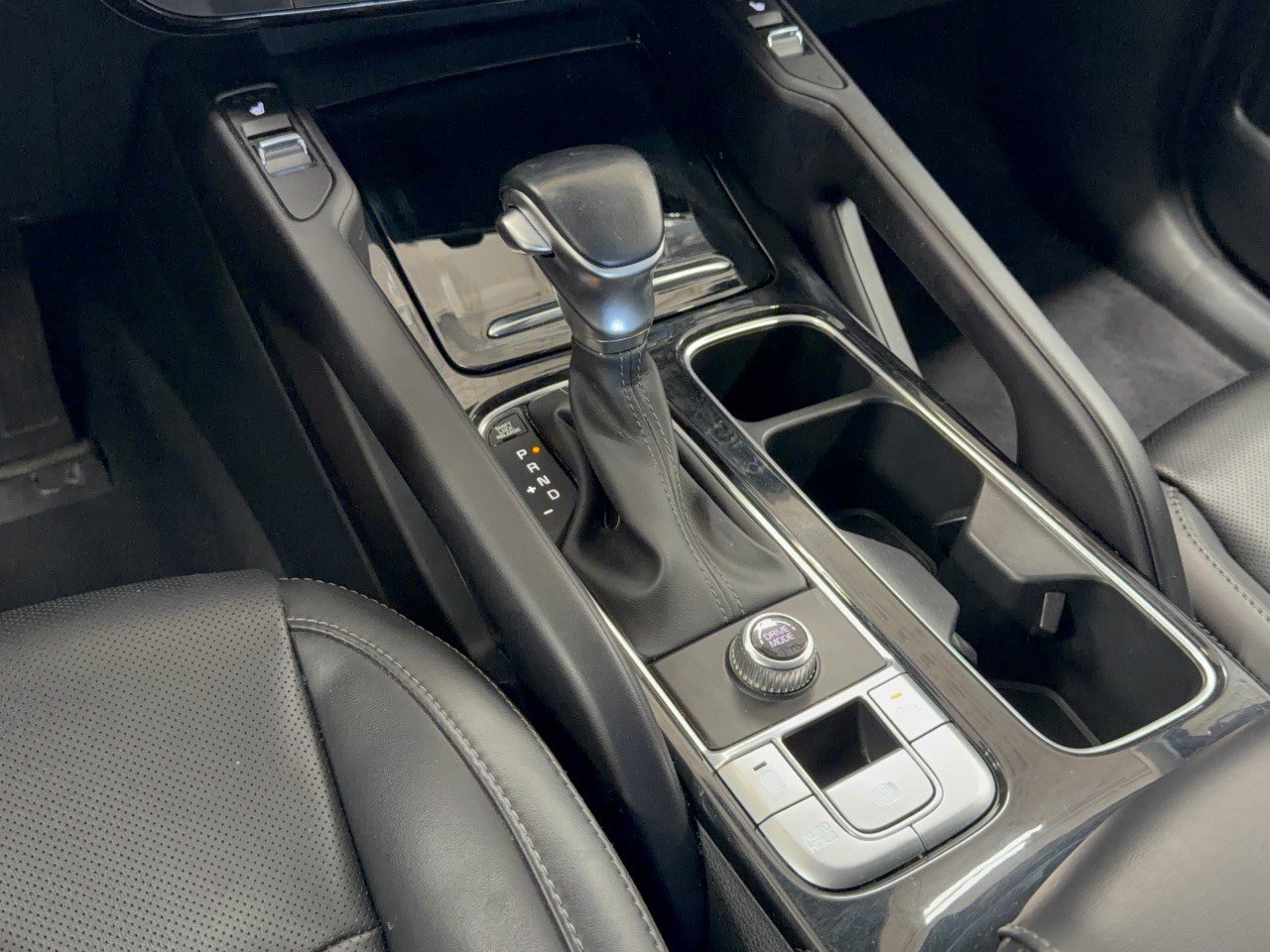 Used 2025 Kia Telluride S FWD image 21