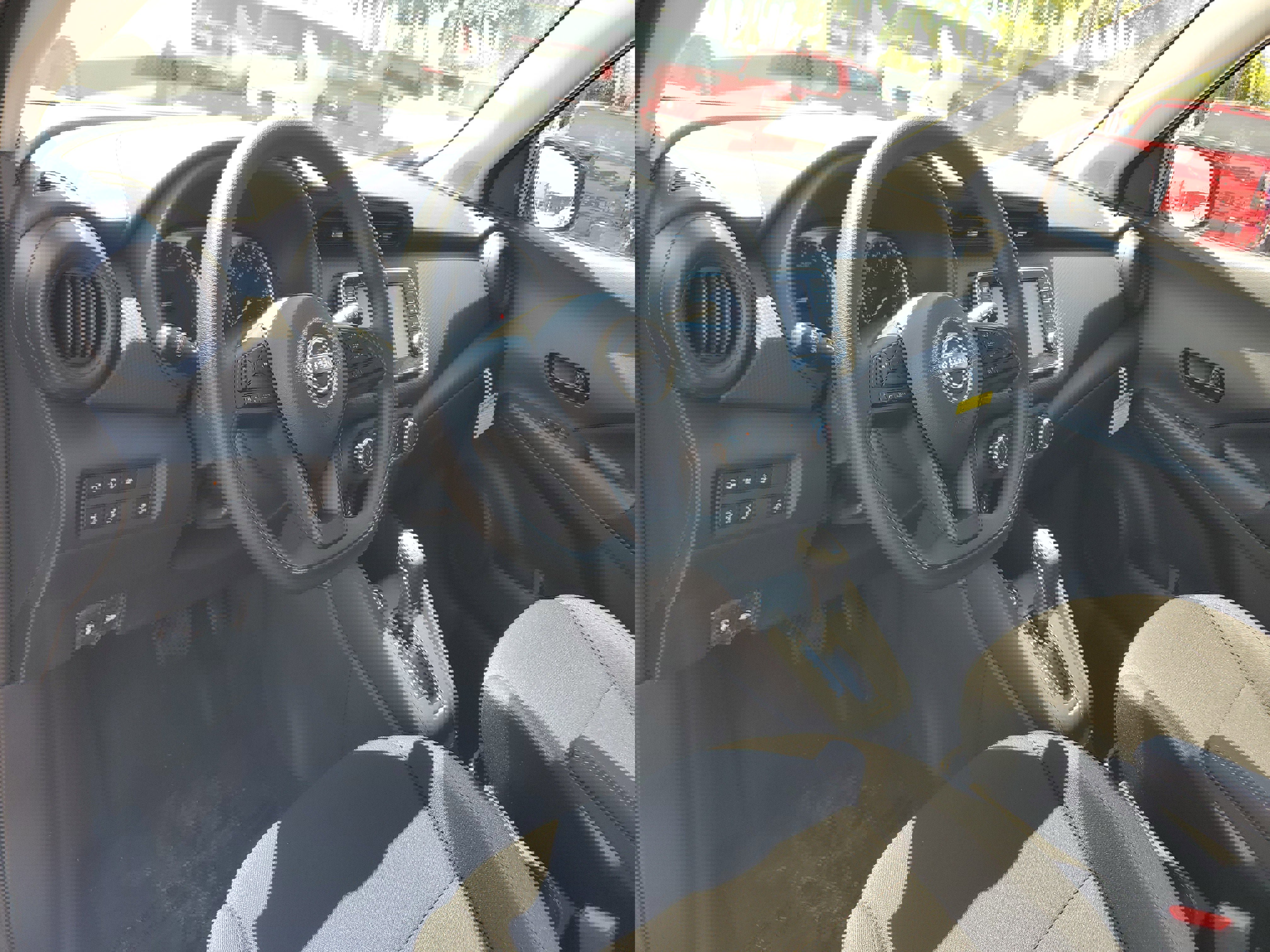 New 2025 Nissan Kicks Play S image 10