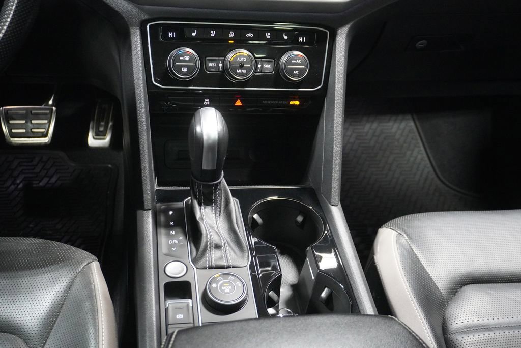 Used 2021 Volkswagen Atlas SEL Premium image 16