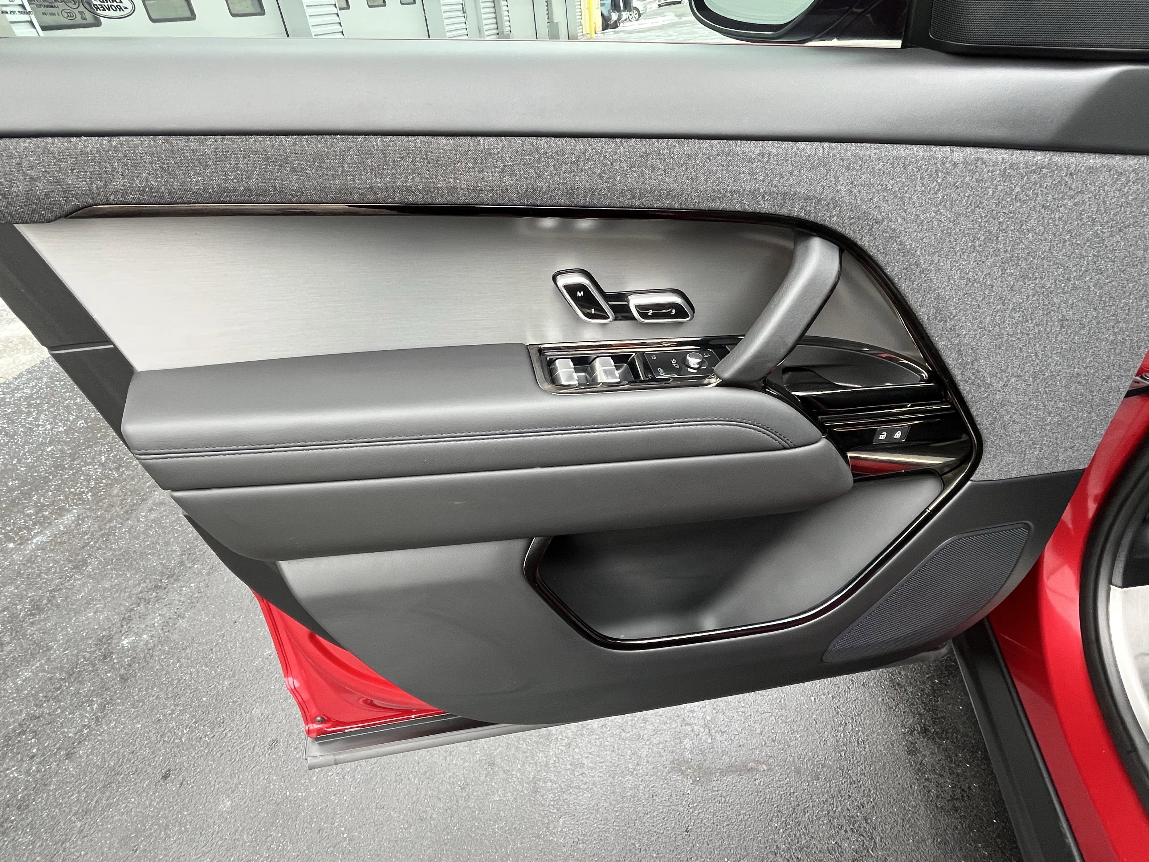 Certified 2023 Land Rover Range Rover Sport SE image 14