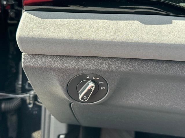 New 2026 Volkswagen Jetta SE FWD image 19
