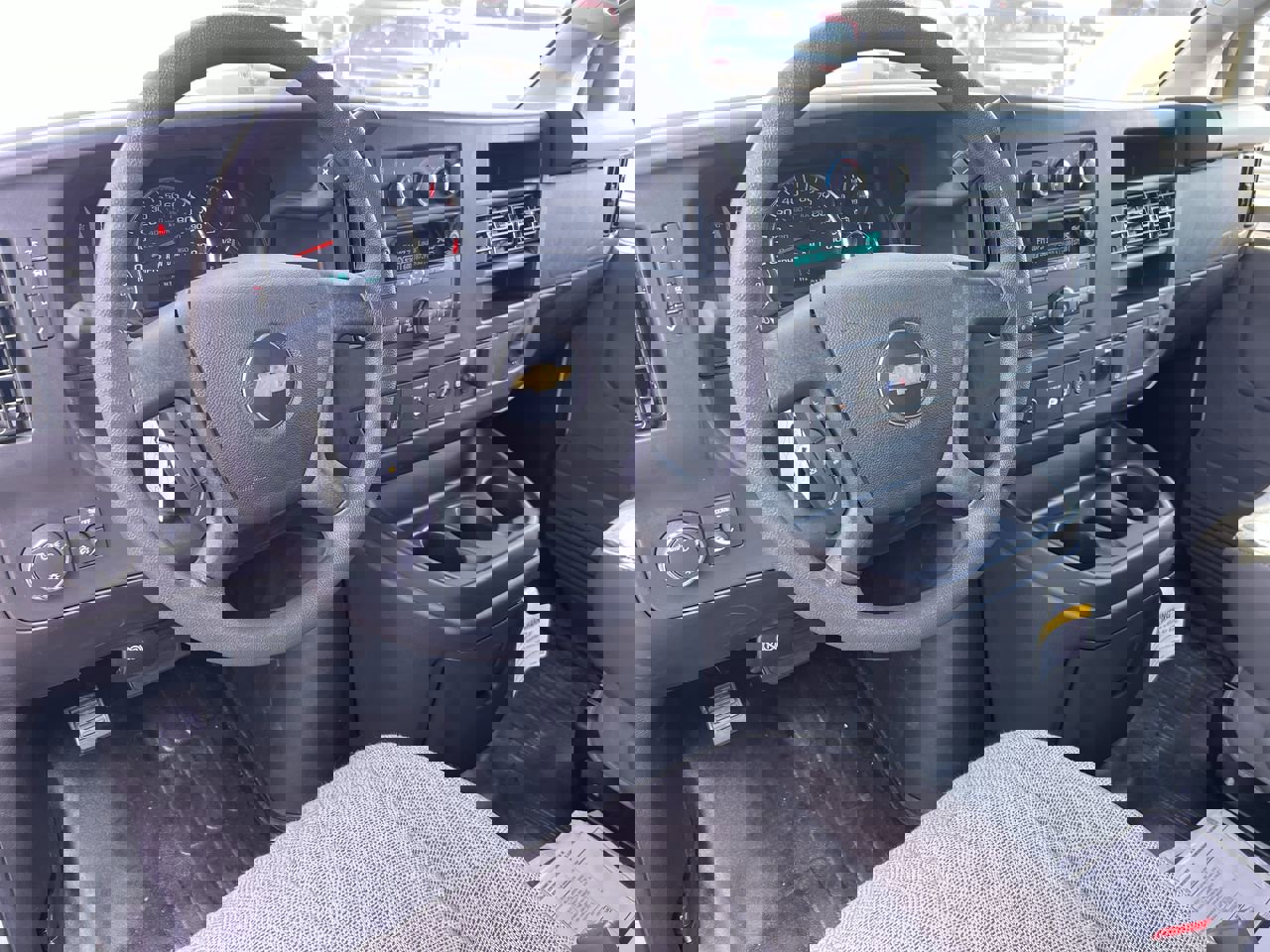 New 2025 Chevrolet Express 3500 w/ Power Convenience Package image 2