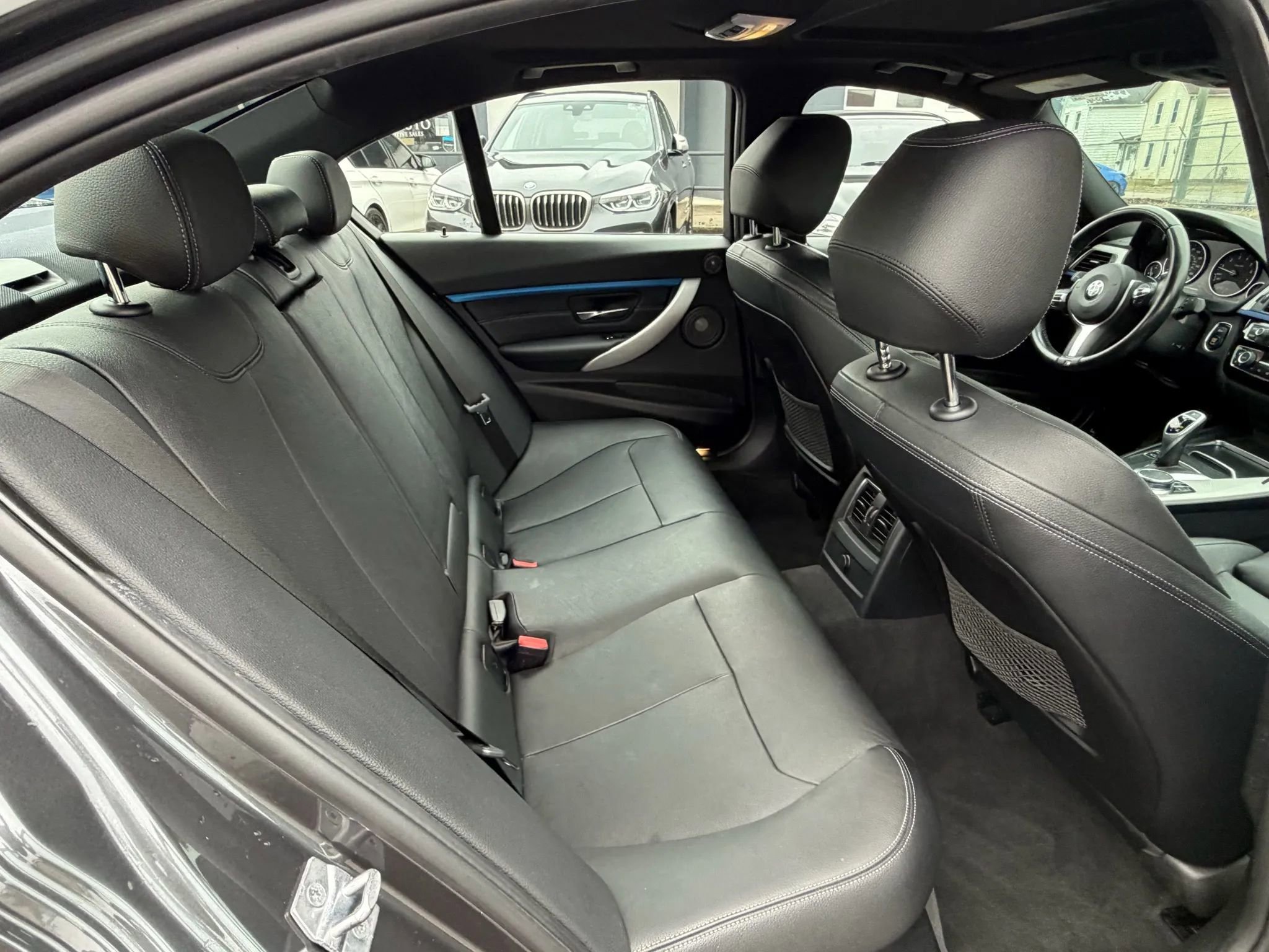 Used 2018 BMW 340i xDrive Sedan w/ Premium Package image 19