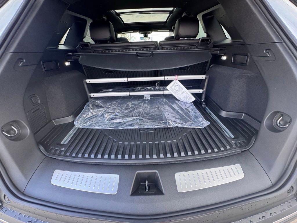 New 2026 Cadillac XT5 Premium Luxury w/ LPO, Floor Liner Package FWD image 35