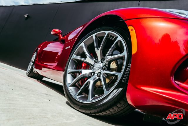 Used 2014 SRT Viper GTS w/ GTS Laguna Interior Package RWD image 28