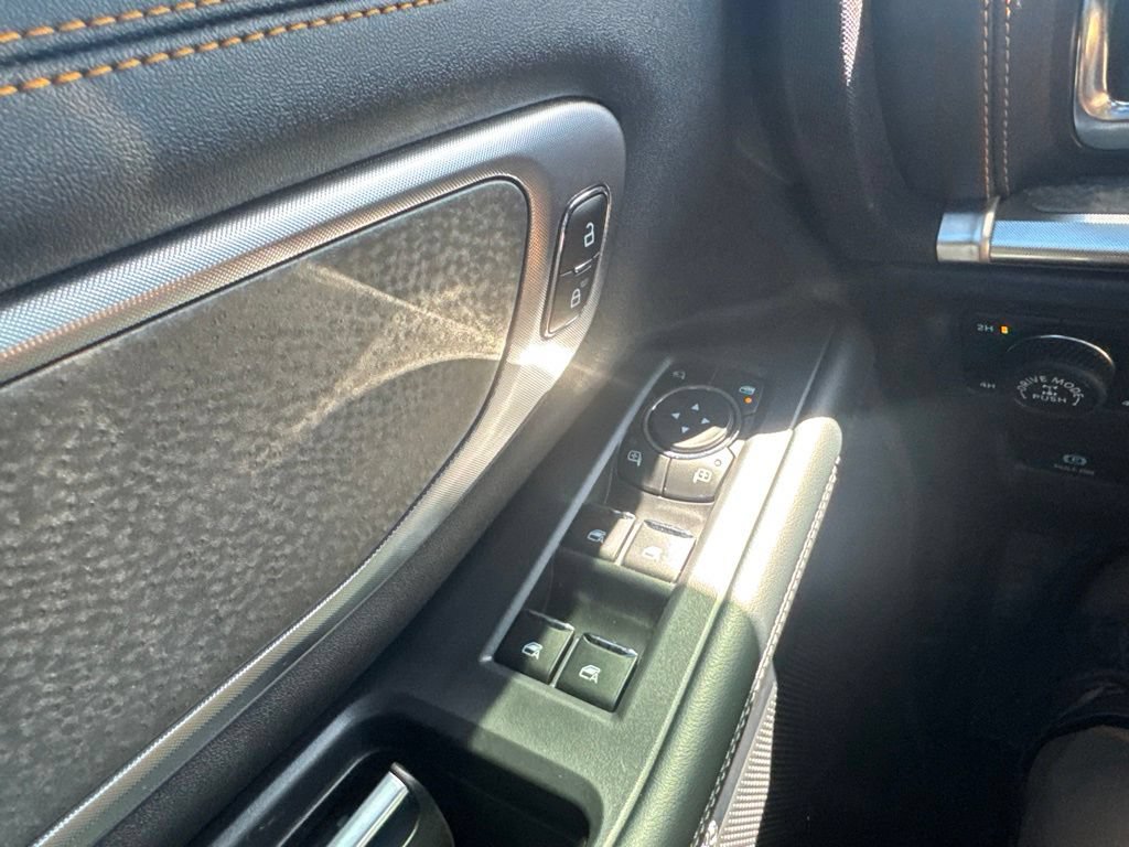 Used 2025 Ford Expedition Tremor AWD/4WD image 32