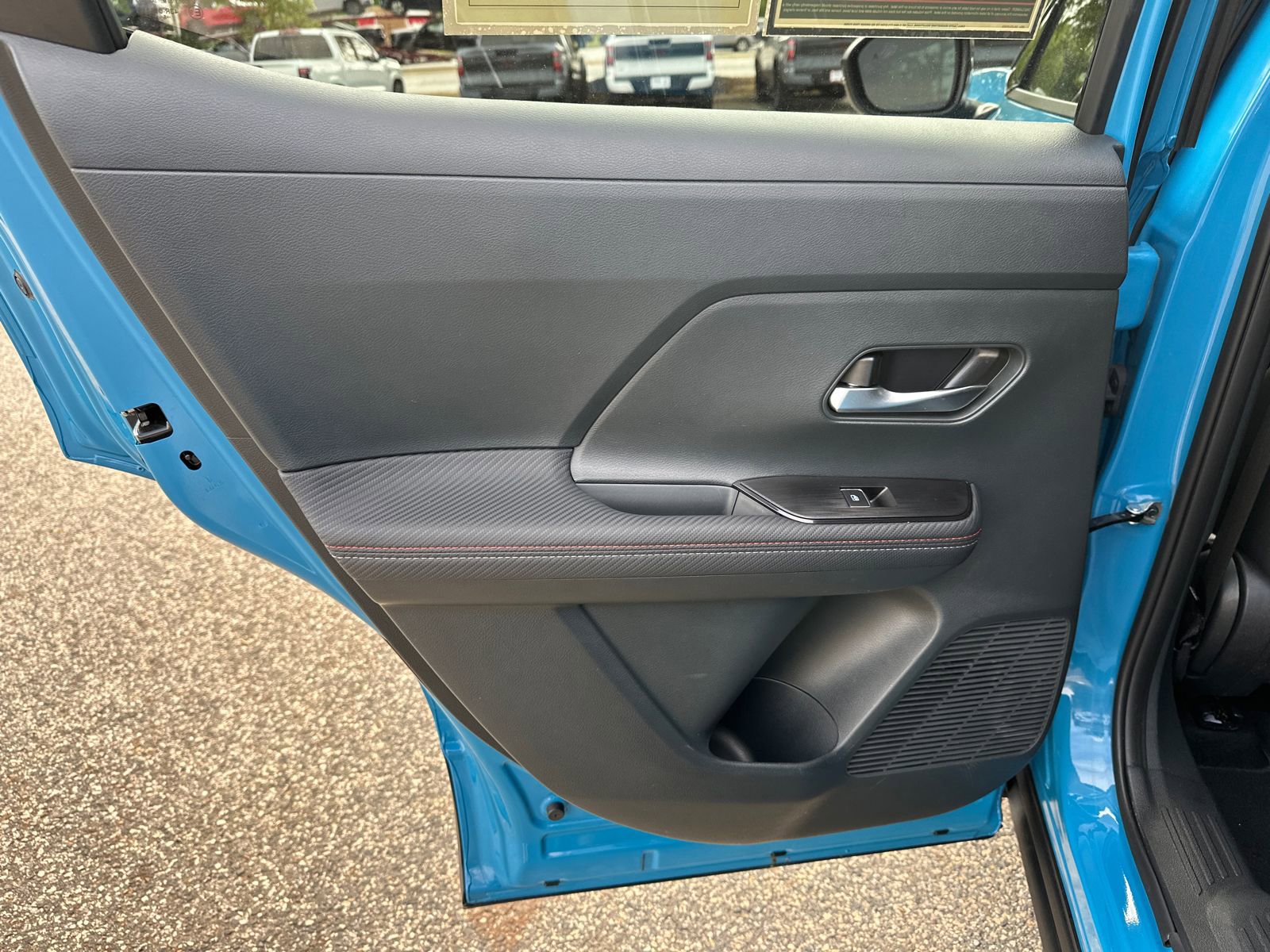 Used 2025 Nissan Kicks SR FWD image 20