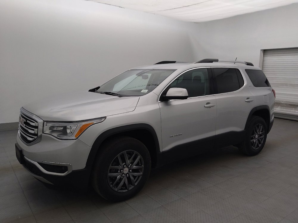 Used 2018 GMC Acadia SLT FWD image 2