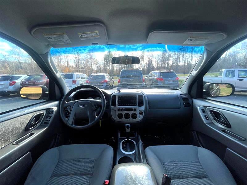 Used 2007 Ford Escape XLT image 17