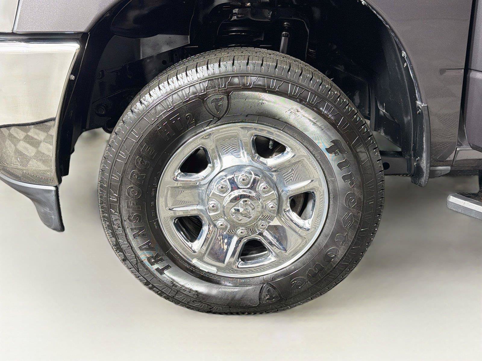 Used 2025 RAM 2500 Tradesman w/ Chrome Appearance Group AWD/4WD image 32