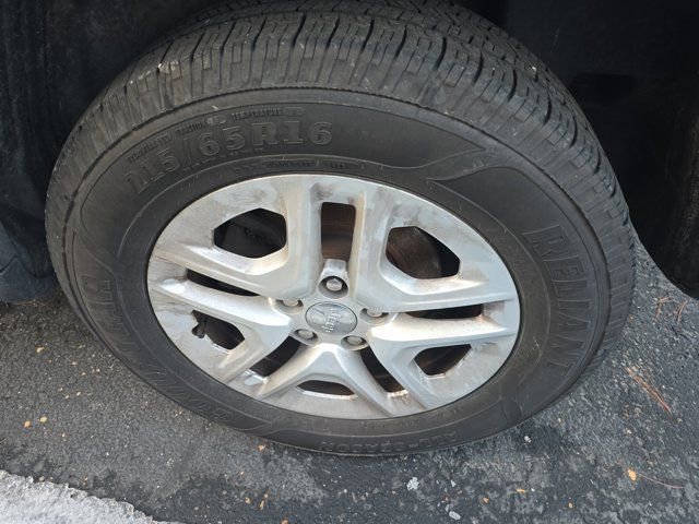 Used 2018 Jeep Compass Sport w/ Tech Group image 8