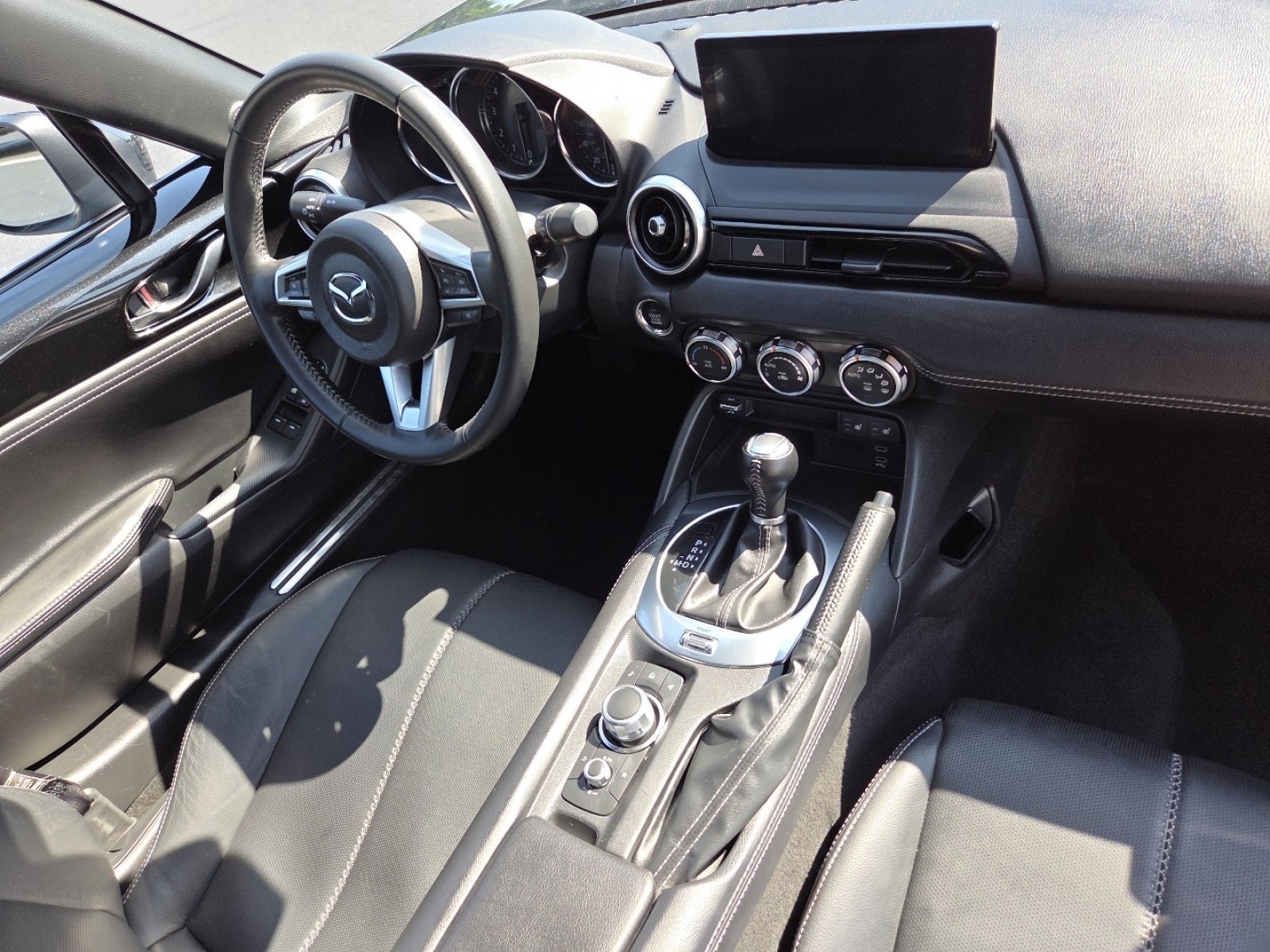 Used 2025 MAZDA MX-5 Miata RF Grand Touring RWD image 26