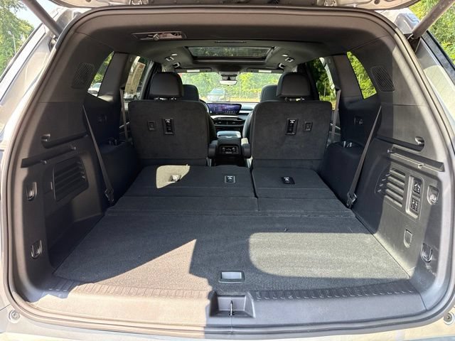 Used 2026 Buick Enclave Avenir w/ Super Cruise Package FWD image 27