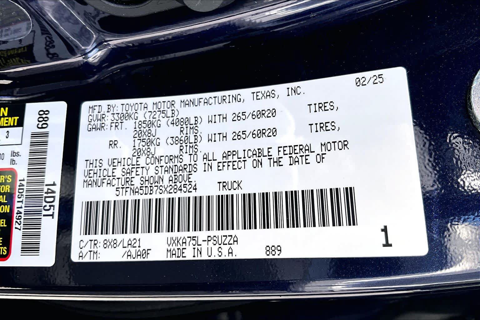 Used 2025 Toyota Tundra Platinum AWD/4WD image 32