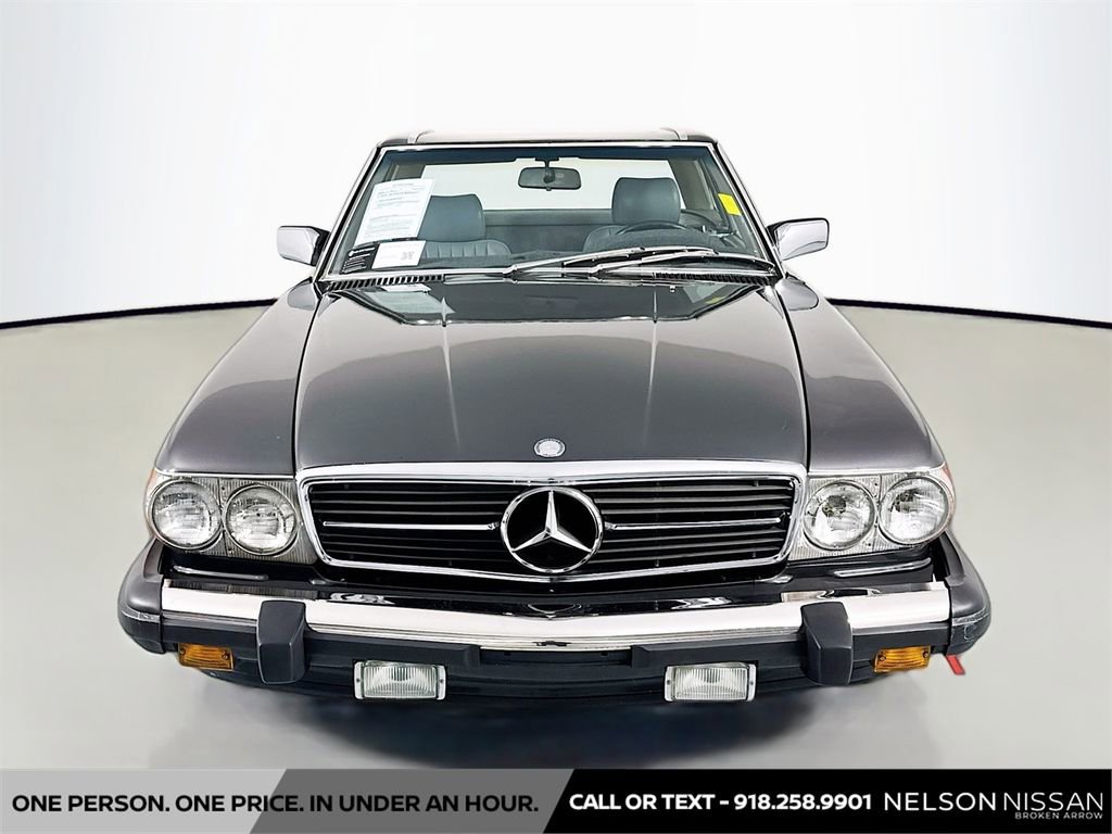 Used 1988 Mercedes-Benz 560 SL image 2