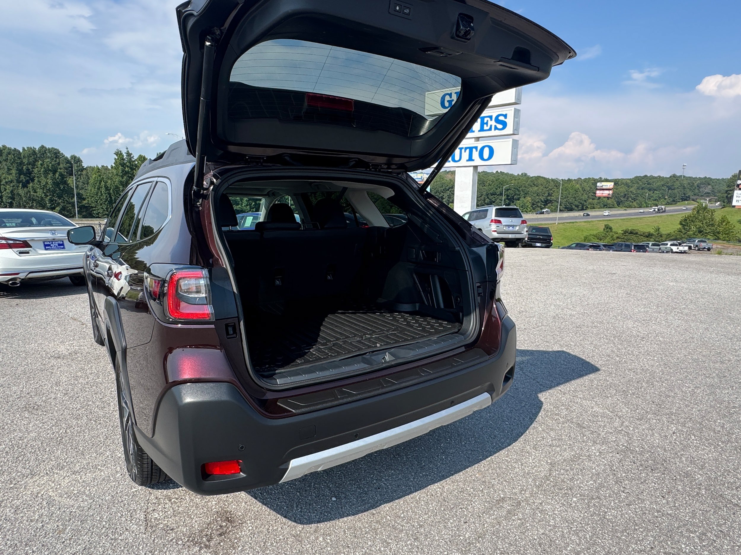 Used 2024 Subaru Outback Limited AWD/4WD image 7
