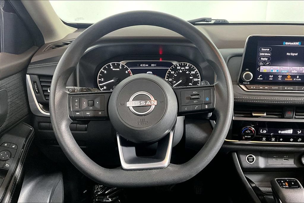 Used 2023 Nissan Rogue SV AWD/4WD image 5