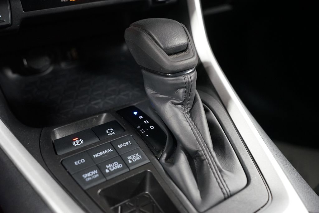 Certified 2025 Toyota RAV4 XLE AWD/4WD image 21