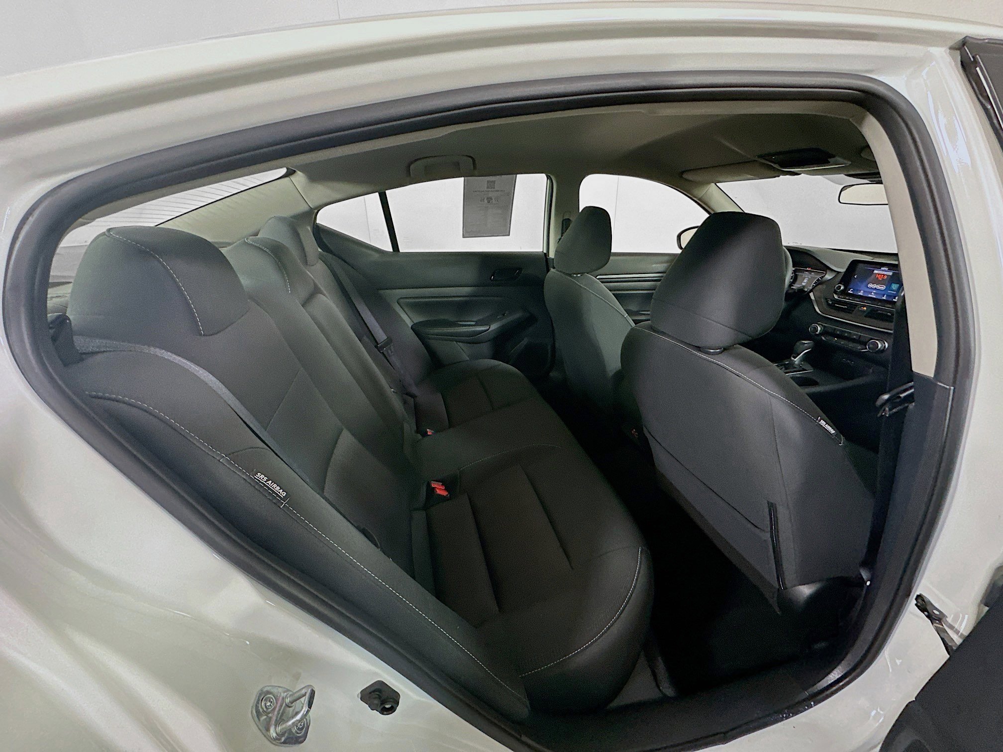 Used 2025 Nissan Altima 2.5 SV image 28