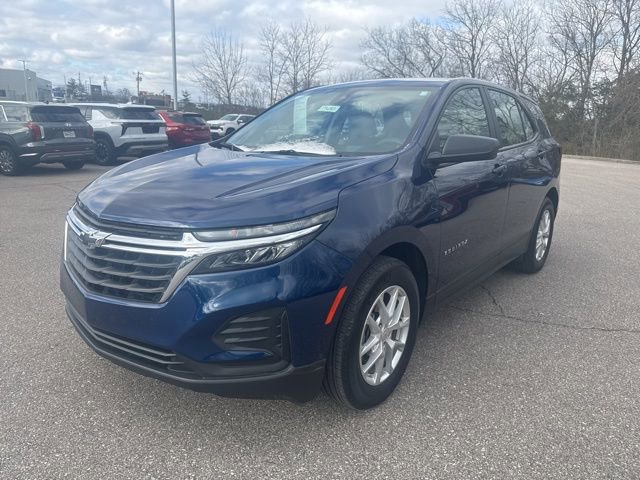 Used 2023 Chevrolet Equinox LS image 1