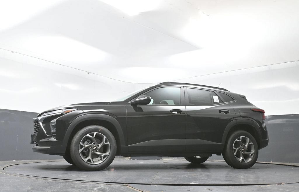 New 2026 Chevrolet Trax LT w/ Driver Confidence Package FWD image 47