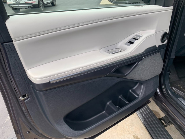 Certified 2025 Lincoln Navigator Reserve image 21