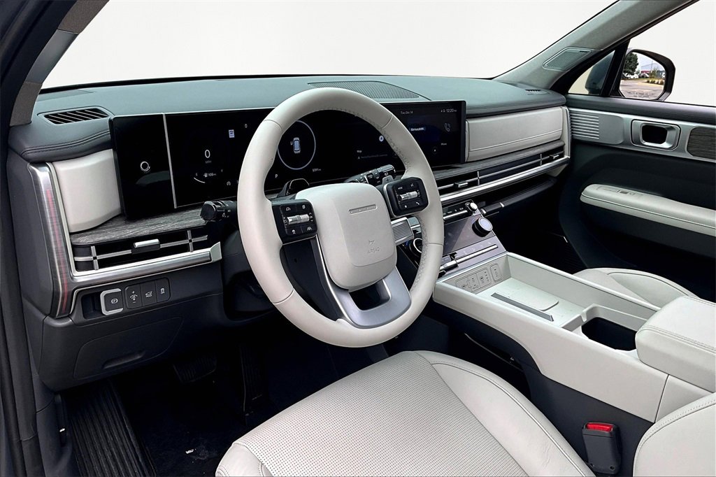 Used 2025 Hyundai Santa Fe Limited image 14