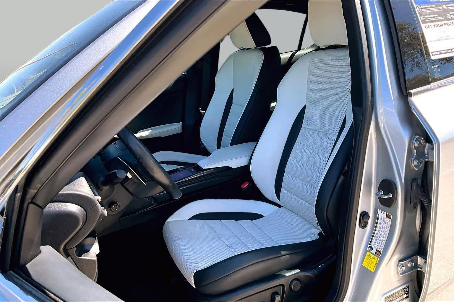 Used 2023 Lexus IS 350 F Sport w/ Navigation Package RWD image 15