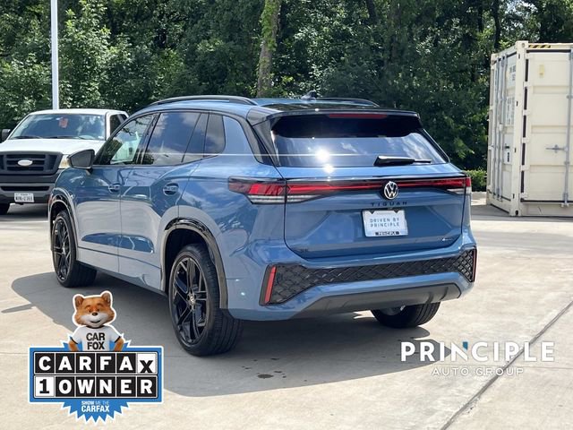 Certified 2025 Volkswagen Tiguan SE R-Line AWD/4WD image 12
