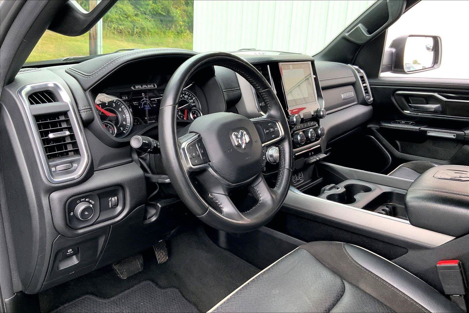Used 2024 RAM 1500 Laramie AWD/4WD image 13