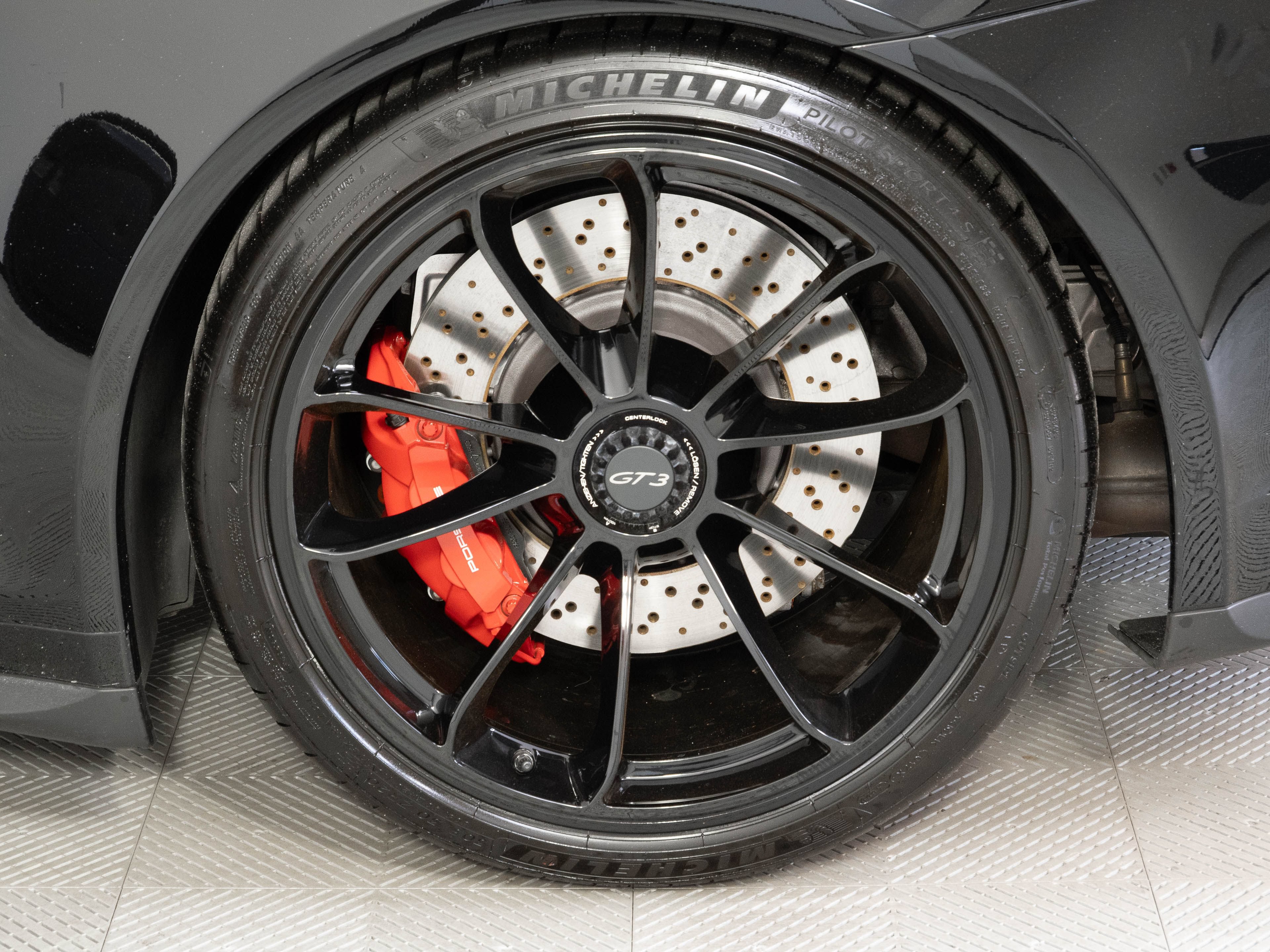 Certified 2018 Porsche 911 GT3 RWD image 28