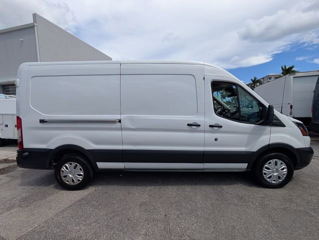 Used 2018 Ford Transit 250 Medium Roof image 15