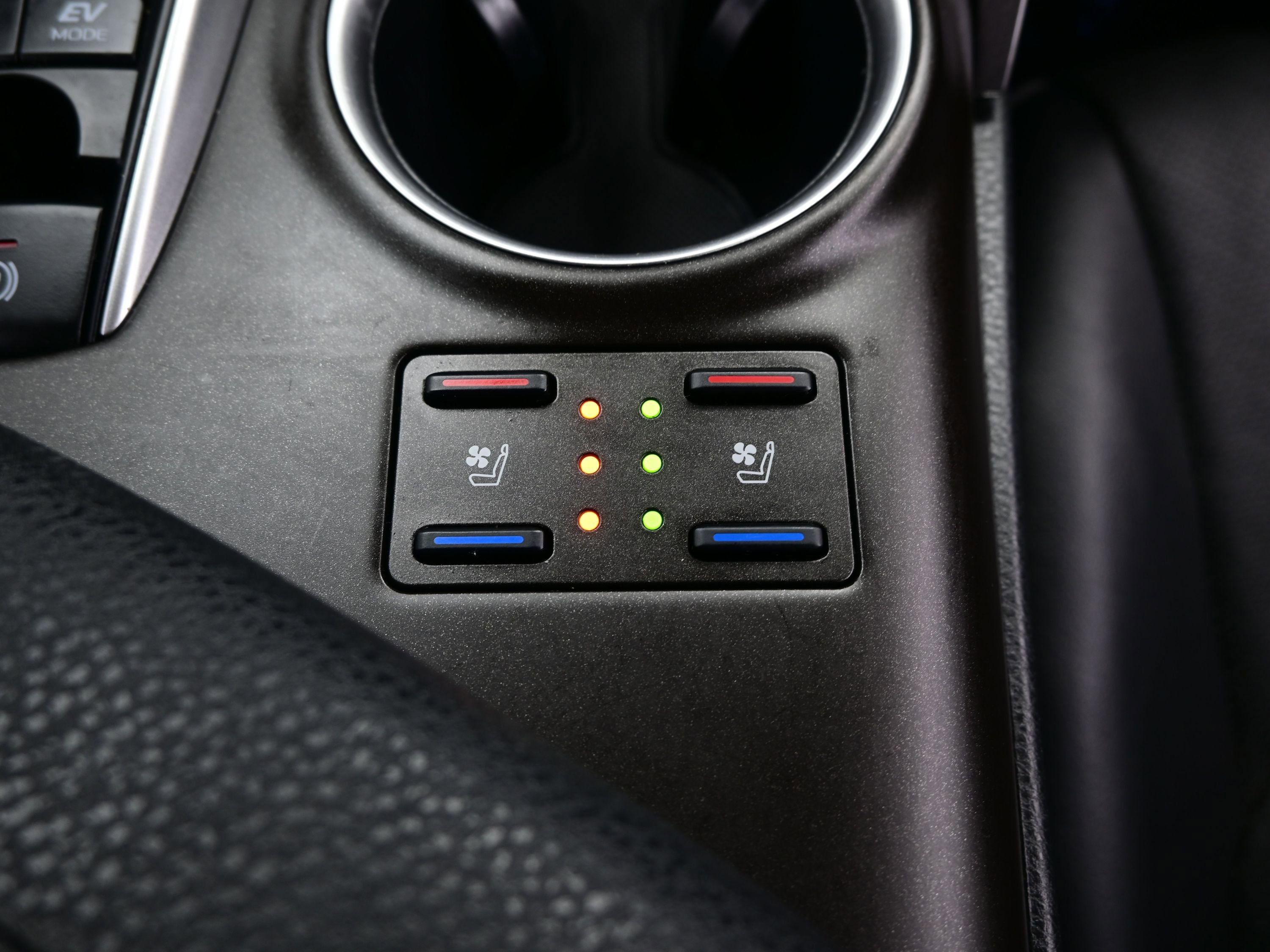 Used 2021 Toyota Camry XLE w/ Navigation Upgrade Package FWD image 23