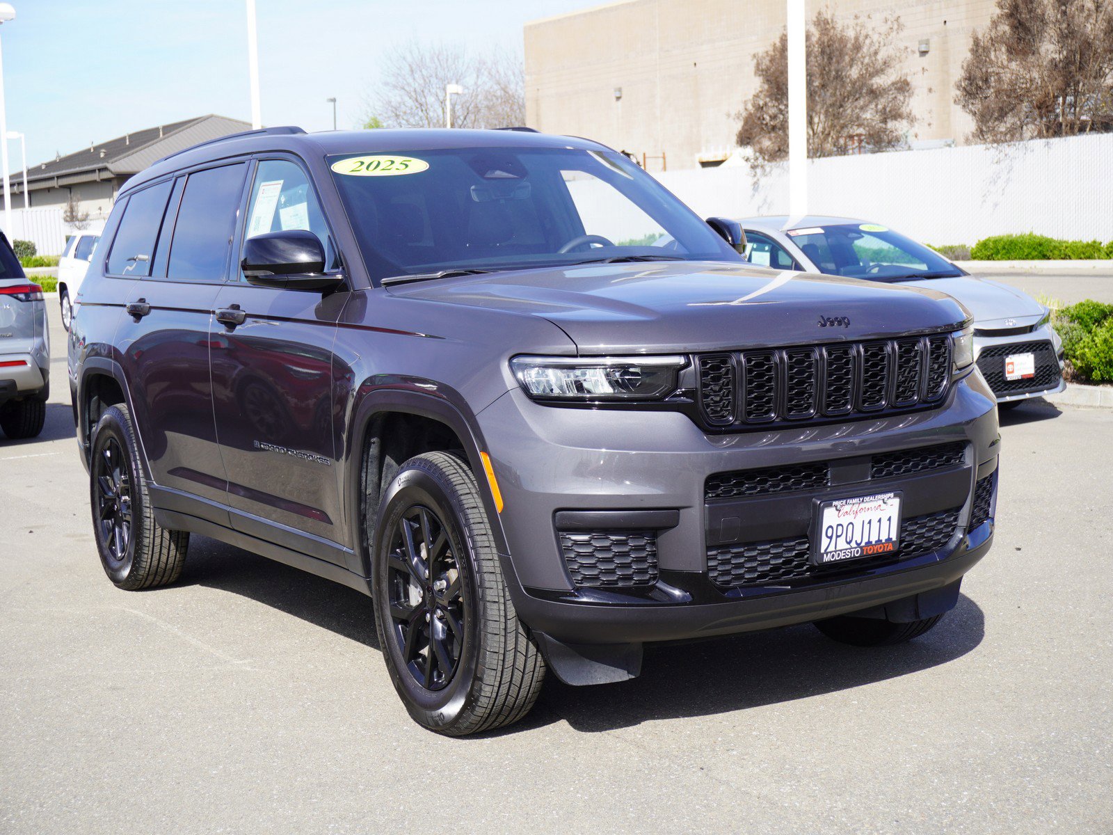 Used 2025 Jeep Grand Cherokee L Laredo