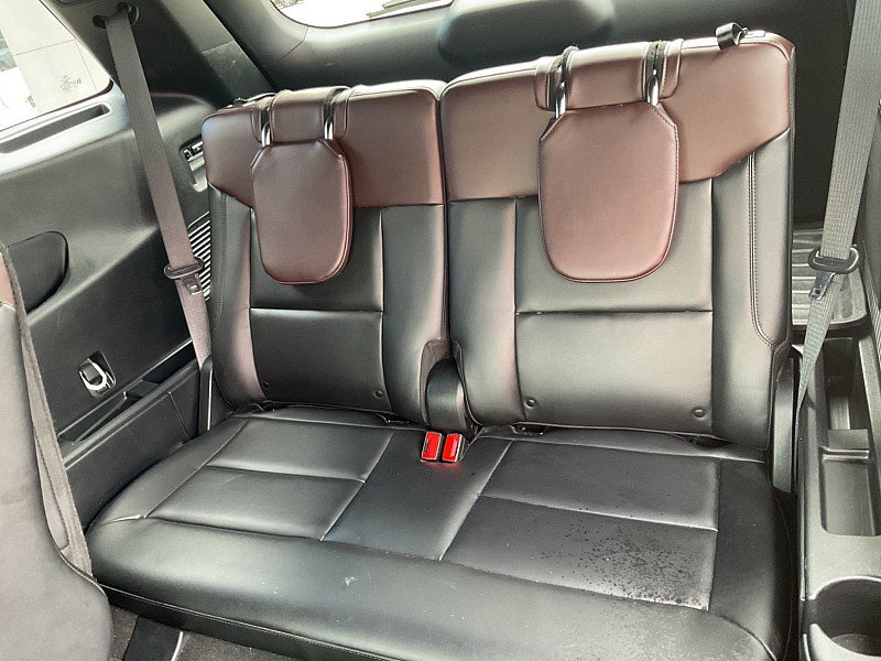 Used 2023 Ford Explorer Platinum w/ Technology Package AWD/4WD image 16