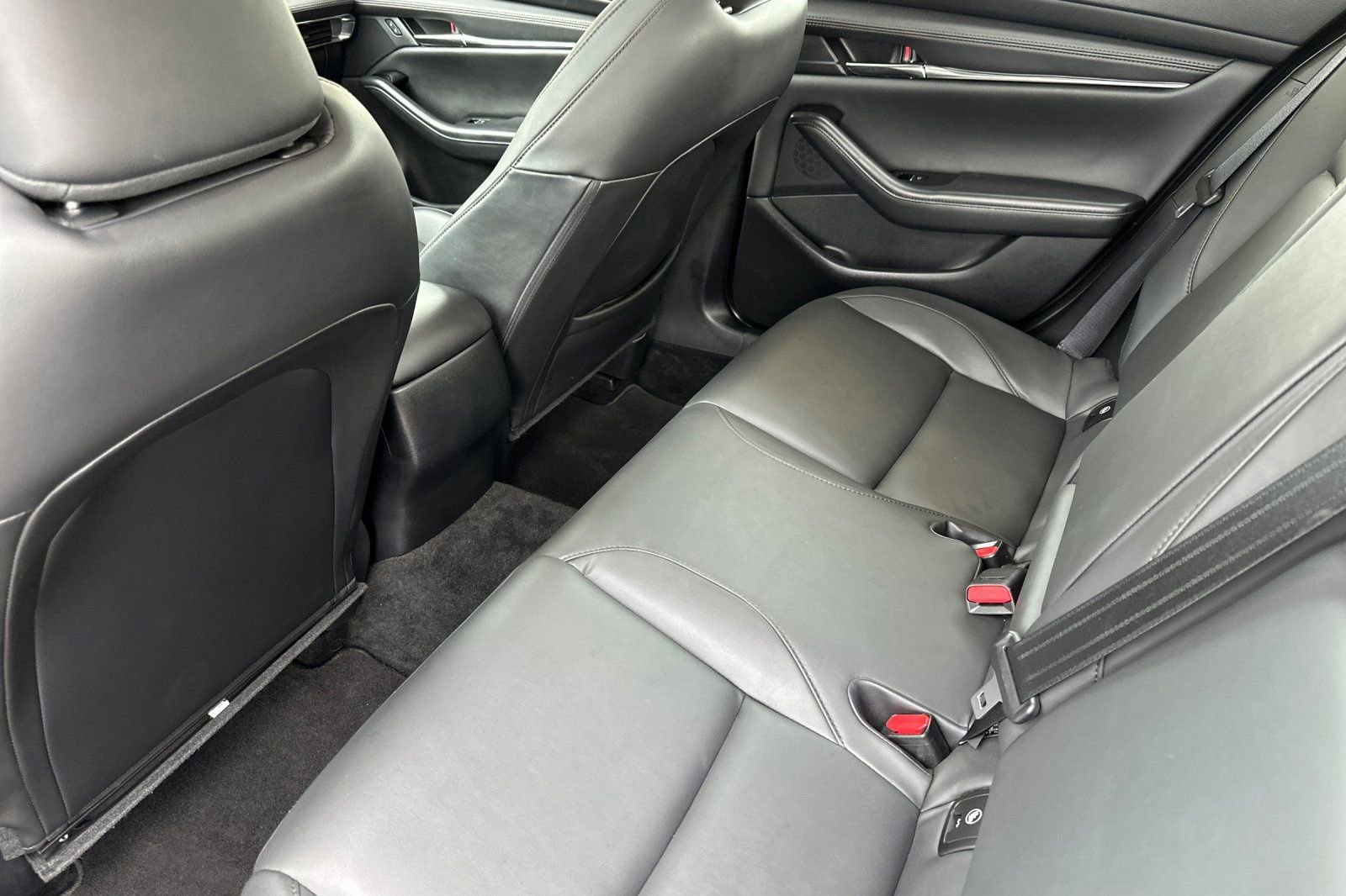 Used 2024 MAZDA MAZDA3 s image 13