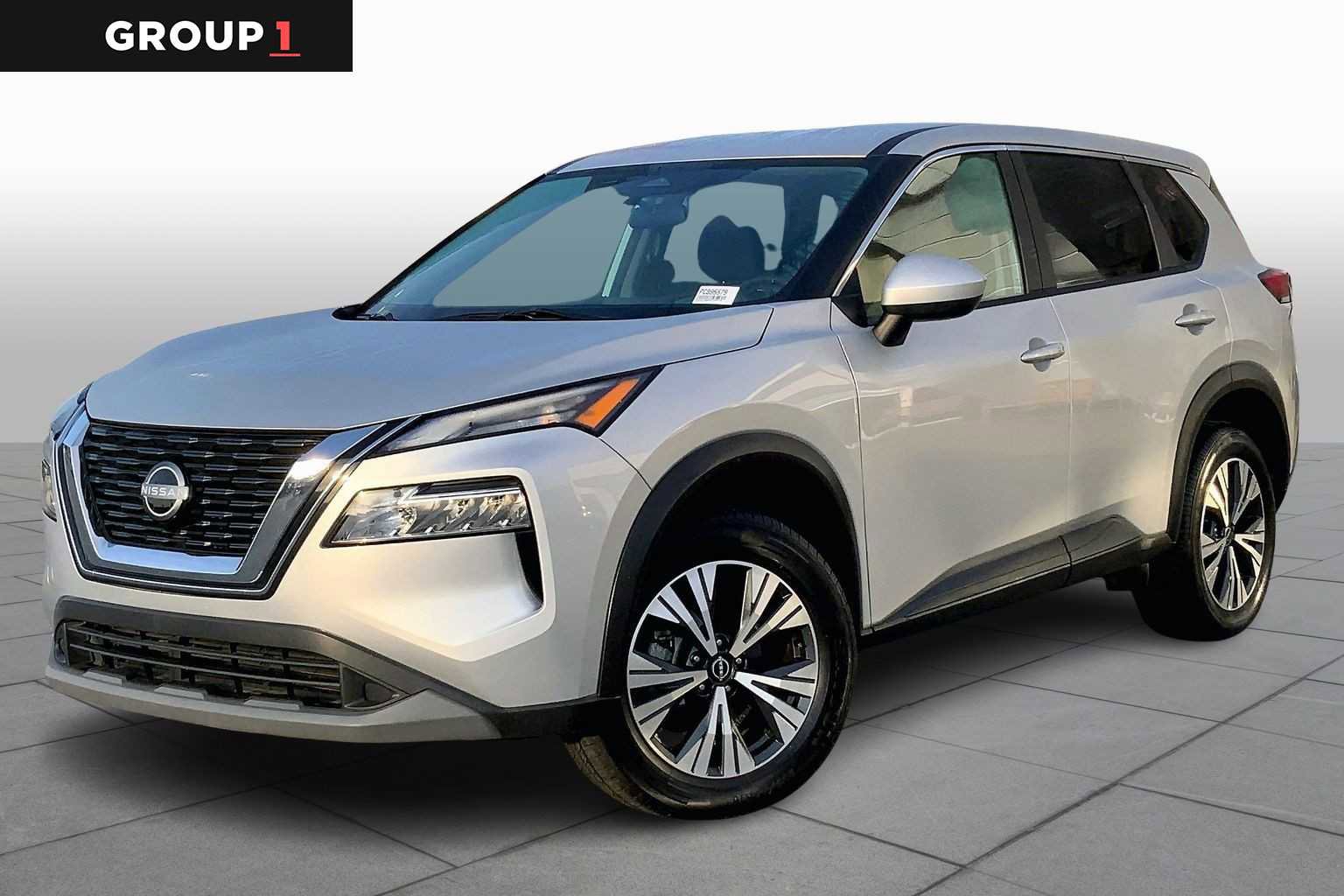 Used 2023 Nissan Rogue SV image 1