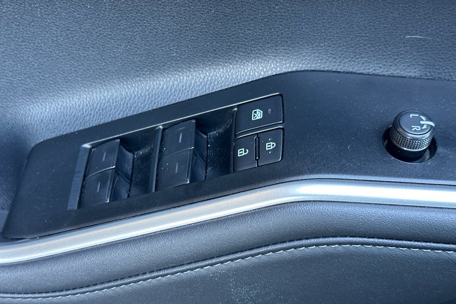 Used 2026 Toyota Highlander XLE AWD/4WD image 12
